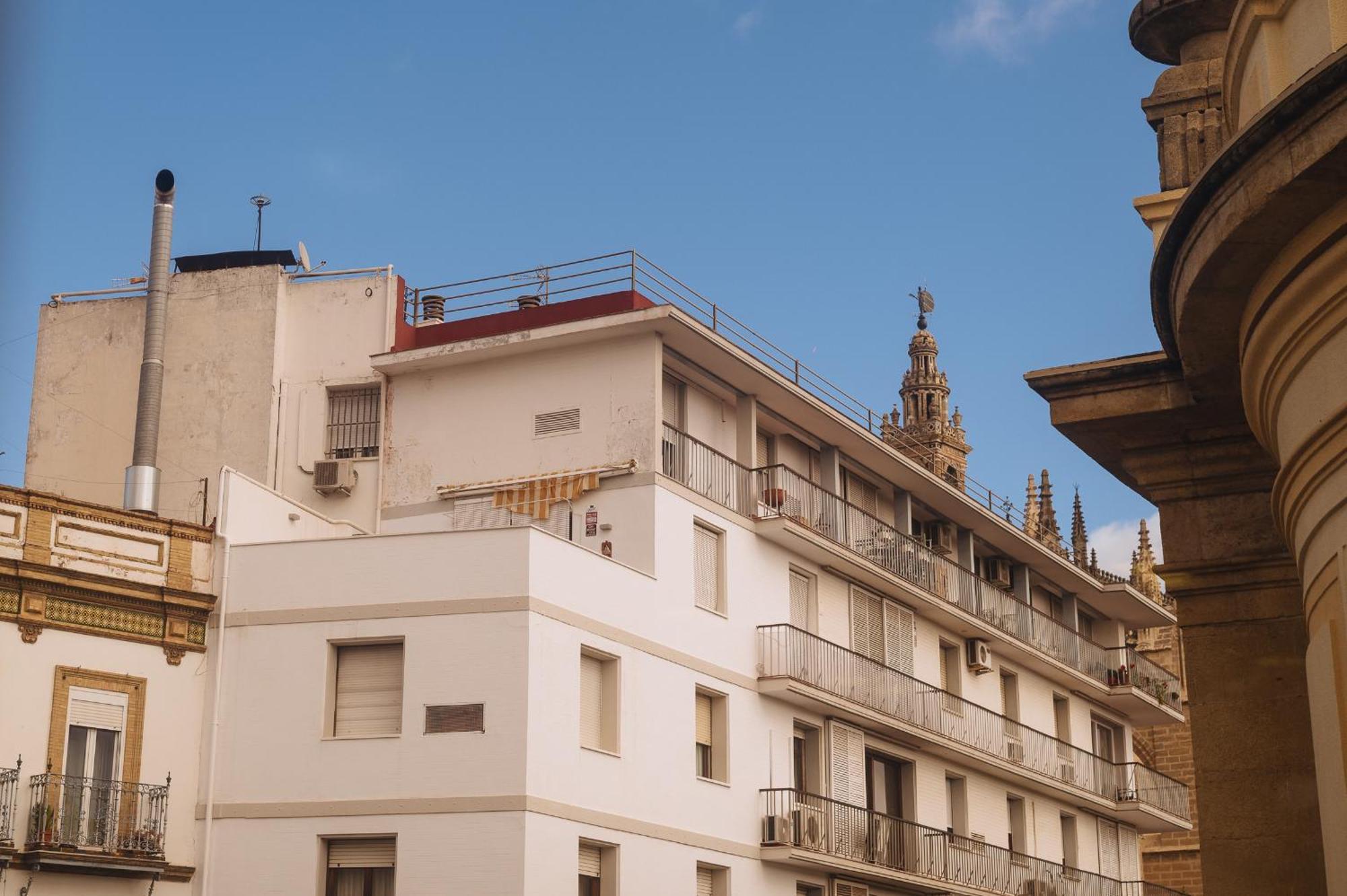 Vistas Catedral Tomas De Ibarra Parking Opc Sevilla